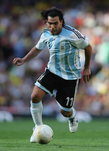 http://futbolmania12.files.wordpress.com/2008/07/carlos-tevez2.jpg